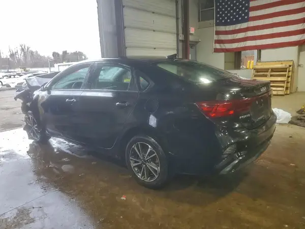 3KPF24AD2NE434125 2022 KIA FORTE - Image 2