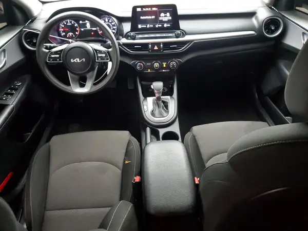 3KPF24AD2NE434996 2022 KIA FORTE - Image 8