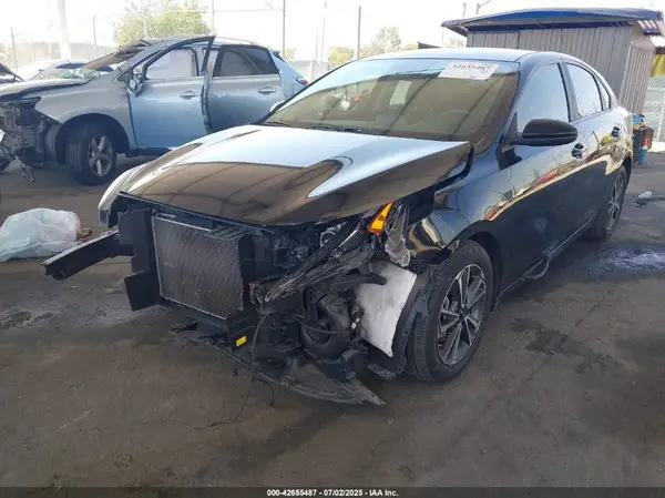 3KPF24AD2NE437204 2022 KIA FORTE - Image 2