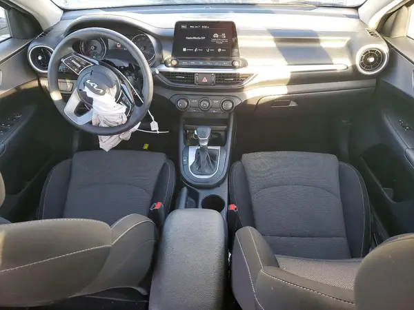 3KPF24AD2NE437624 2022 KIA FORTE - Image 8