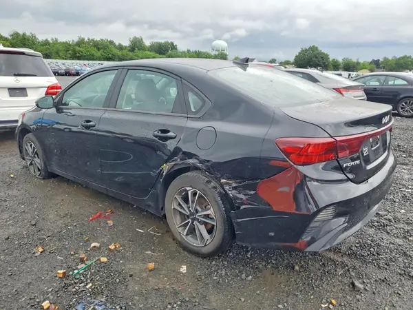 3KPF24AD2NE438966 2022 KIA FORTE - Image 2