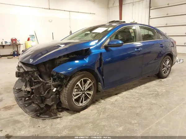 3KPF24AD2NE440376 2022 KIA FORTE - Image 2