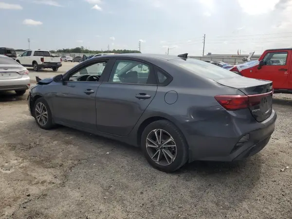 3KPF24AD2NE442628 2022 KIA FORTE - Image 2