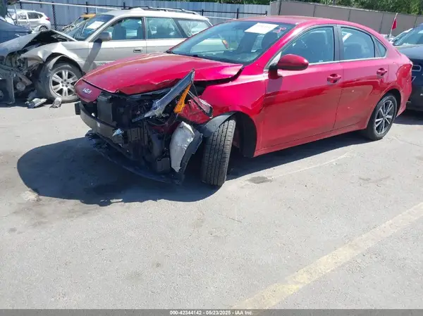 3KPF24AD2NE451474 2022 KIA FORTE - Image 2