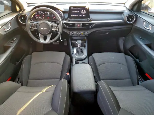 3KPF24AD2NE457260 2022 KIA FORTE - Image 8