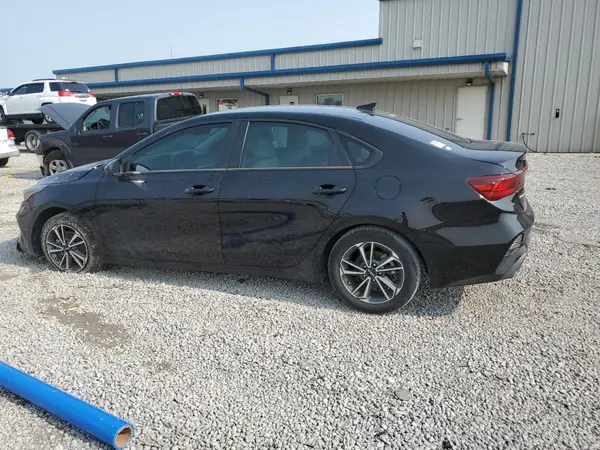 3KPF24AD2NE458439 2022 KIA FORTE - Image 2