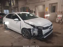 3KPF24AD2NE460238 2022 KIA FORTE