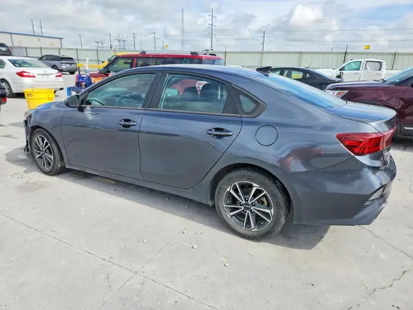 3KPF24AD2NE461244 2022 KIA FORTE - Image 2