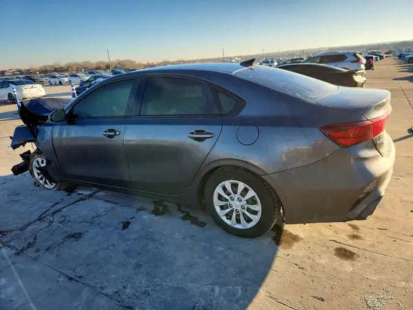 3KPF24AD2NE463687 2022 KIA FORTE - Image 2