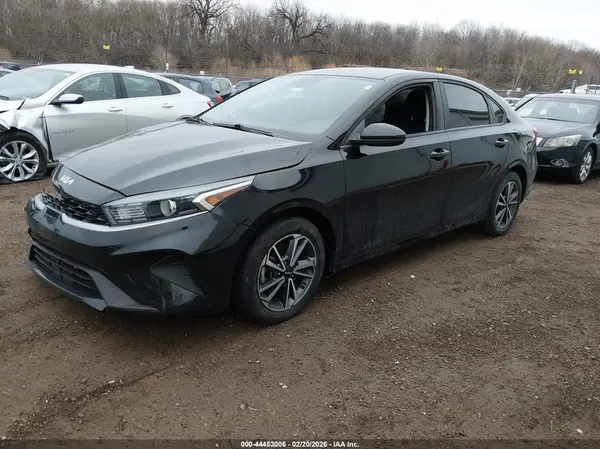 3KPF24AD2NE463771 2022 KIA FORTE - Image 2