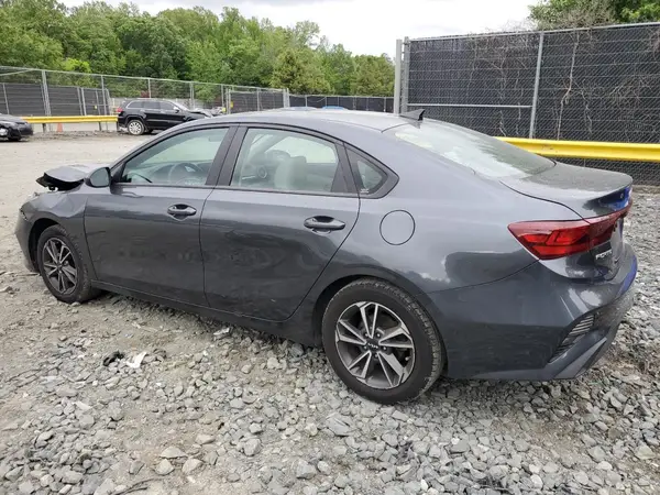 3KPF24AD2NE464113 2022 KIA FORTE - Image 2