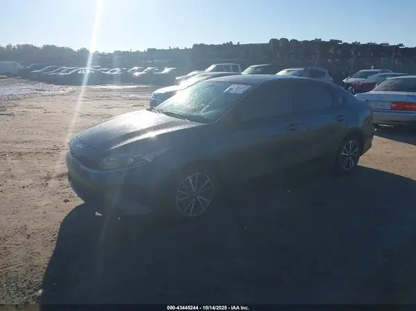 3KPF24AD2NE464189 2022 KIA FORTE - Image 2