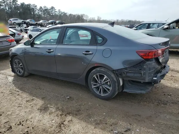 3KPF24AD2NE464855 2022 KIA FORTE - Image 2