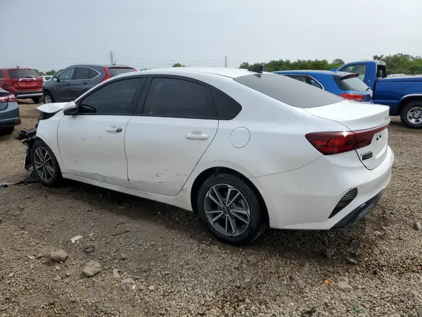3KPF24AD2NE465858 2022 KIA FORTE - Image 2
