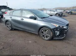 3KPF24AD2NE465889 2022 KIA FORTE