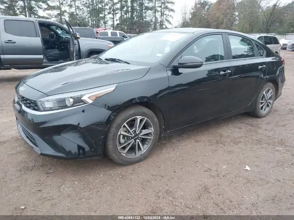 3KPF24AD2NE468419 2022 KIA FORTE - Image 2