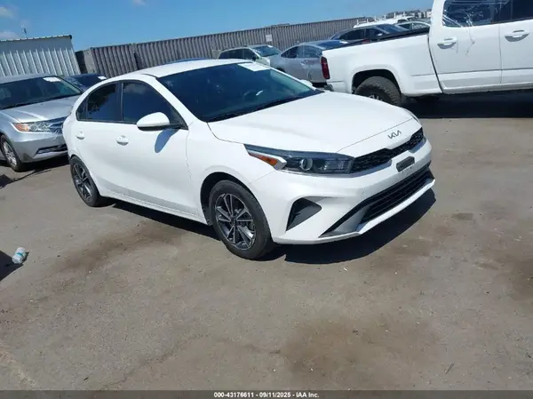 3KPF24AD2NE468632 2022 KIA FORTE - Image 1