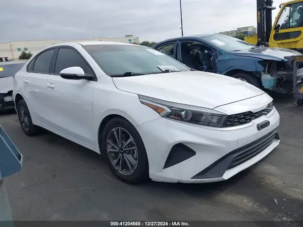 3KPF24AD2NE469943 2022 KIA FORTE - Image 1