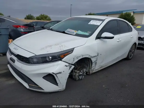3KPF24AD2NE469943 2022 KIA FORTE - Image 2