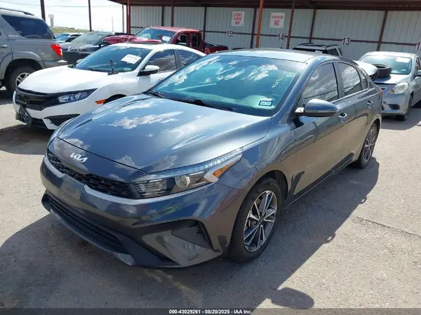 3KPF24AD2NE472728 2022 KIA FORTE - Image 2