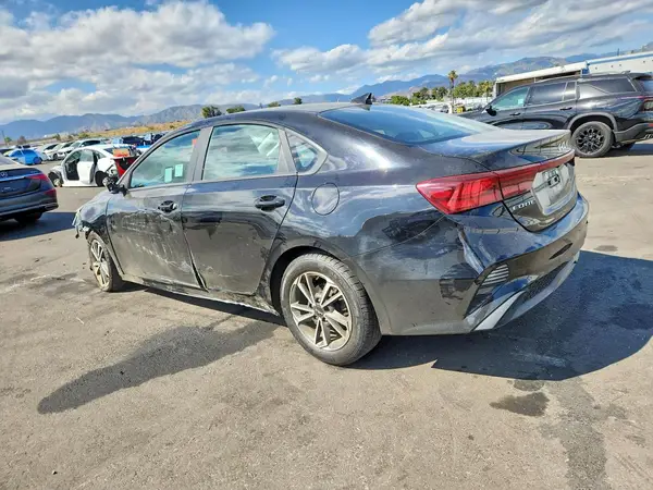 3KPF24AD2NE473880 2022 KIA FORTE - Image 2