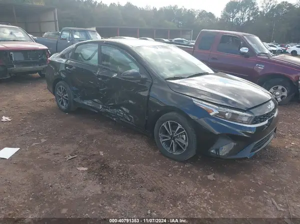 3KPF24AD2NE474964 2022 KIA FORTE - Image 1