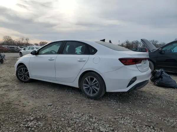 3KPF24AD2NE475550 2022 KIA FORTE - Image 2