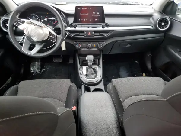 3KPF24AD2NE480828 2022 KIA FORTE - Image 8