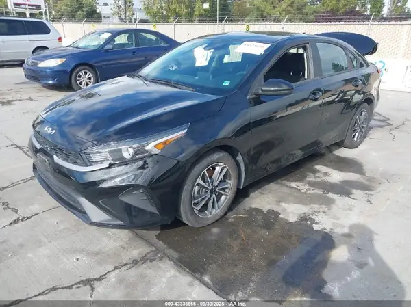 3KPF24AD2NE482580 2022 KIA FORTE - Image 2