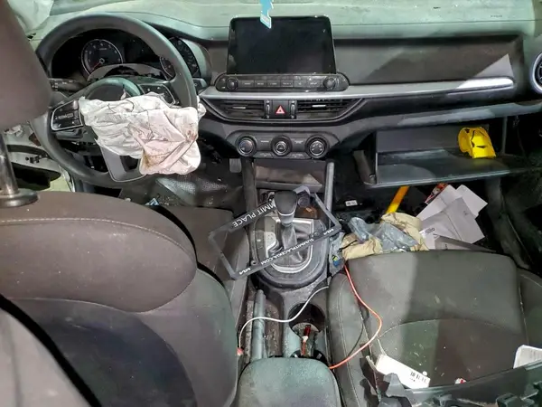 3KPF24AD2NE488508 2022 KIA FORTE - Image 8