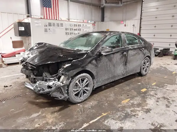 3KPF24AD2NE488637 2022 KIA FORTE - Image 2