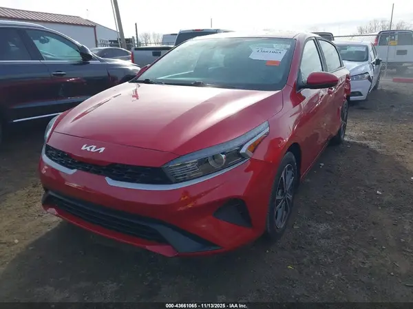 3KPF24AD2NE490095 2022 KIA FORTE - Image 2
