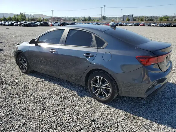 3KPF24AD2NE490162 2022 KIA FORTE - Image 2