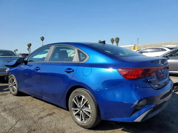 3KPF24AD2NE496012 2022 KIA FORTE - Image 2