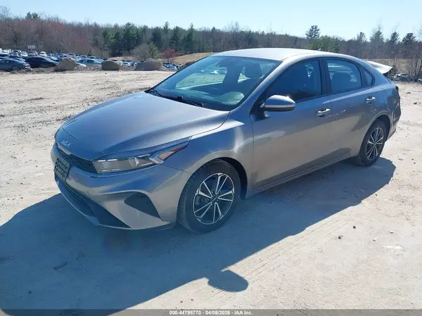 3KPF24AD2NE496303 2022 KIA FORTE - Image 2
