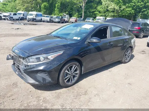 3KPF24AD2NE496852 2022 KIA FORTE - Image 2