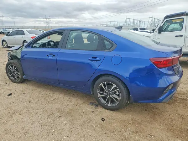 3KPF24AD2NE497466 2022 KIA FORTE - Image 2