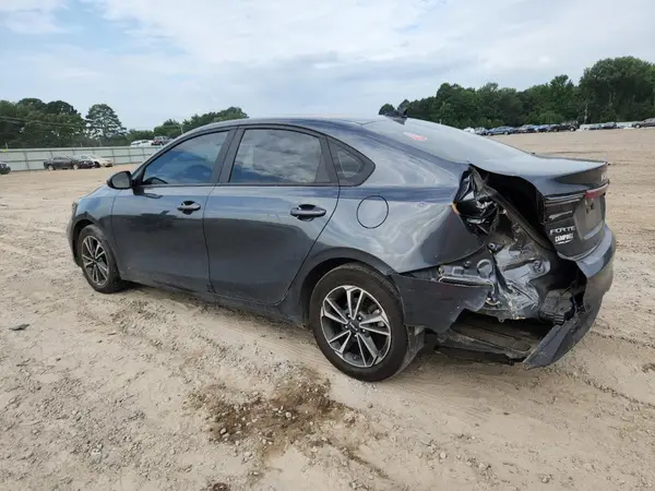 3KPF24AD2NE497595 2022 KIA FORTE - Image 2