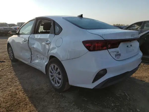 3KPF24AD2NE499220 2022 KIA FORTE - Image 2