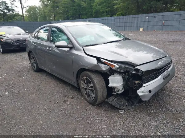 3KPF24AD2NE500589 2022 KIA FORTE - Image 1