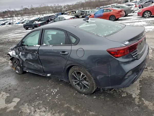 3KPF24AD2NE501127 2022 KIA FORTE - Image 2