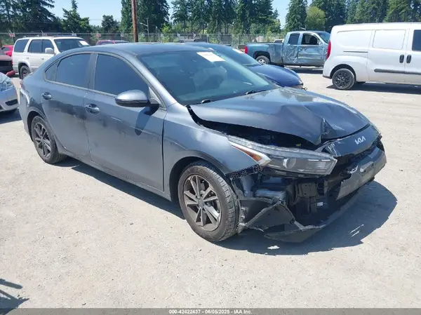 3KPF24AD2NE502195 2022 KIA FORTE - Image 1