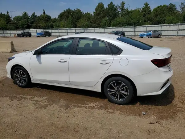 3KPF24AD2NE502925 2022 KIA FORTE - Image 2