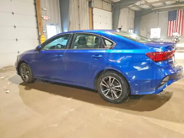 3KPF24AD2PE504192 2023 KIA FORTE - Image 2