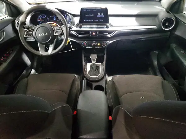 3KPF24AD2PE504192 2023 KIA FORTE - Image 8
