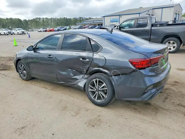 3KPF24AD2PE506038 2023 KIA FORTE - Image 2