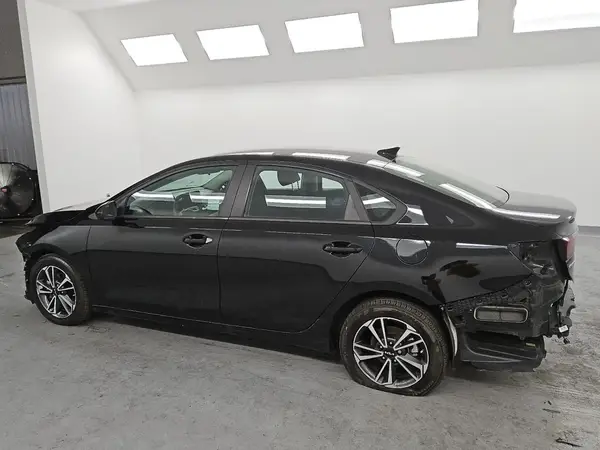 3KPF24AD2PE508517 2023 KIA FORTE - Image 2