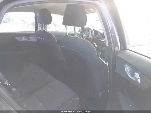 3KPF24AD2PE512762 2023 KIA FORTE - Image 8