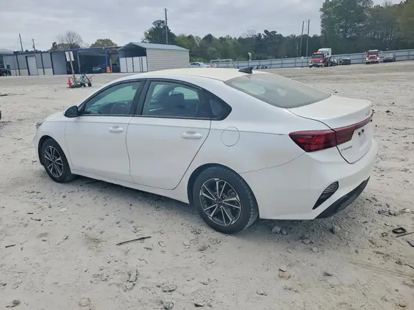 3KPF24AD2PE516505 2023 KIA FORTE - Image 2