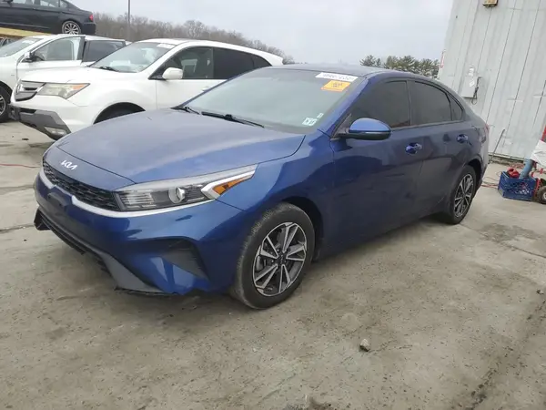 3KPF24AD2PE525642 2023 KIA FORTE - Image 1